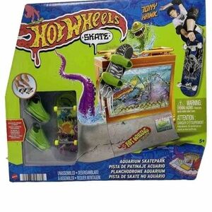 Skate Aquarium Skatepark Playset - Green